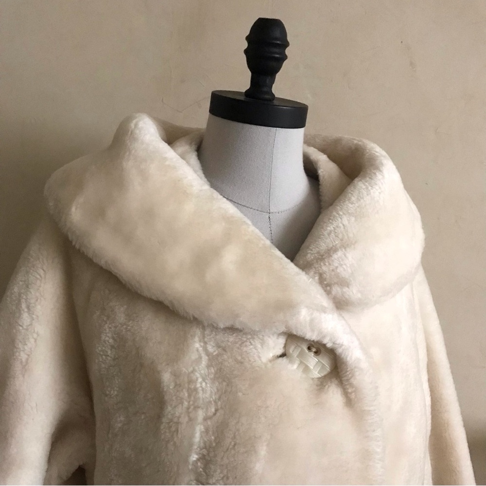 Vintage Cream Plush Coat - Picture 2 of 12
